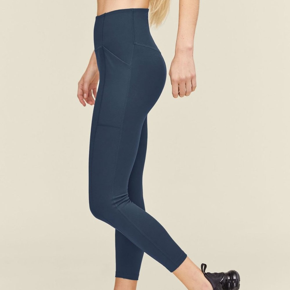 Girlfriend Midnight High-Rise Pocket Legging Capri